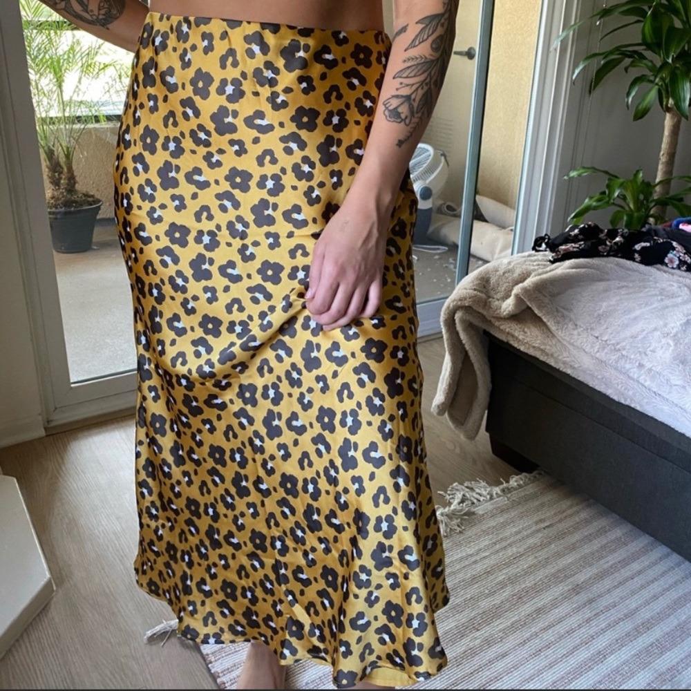 Urban Outfitters Cheetah Midi Skirt